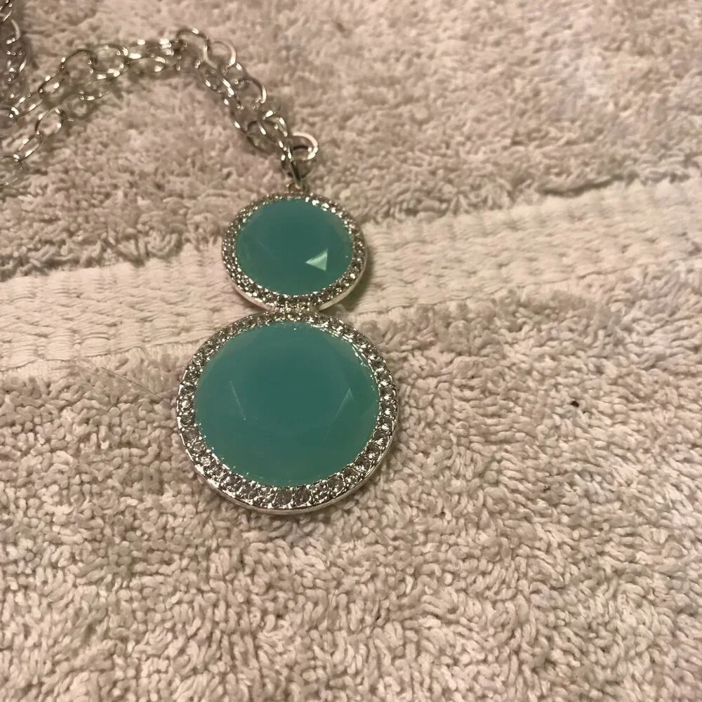 Avon Pacific Opalesque Necklace‎ With Blue Stone & Silver Chain
